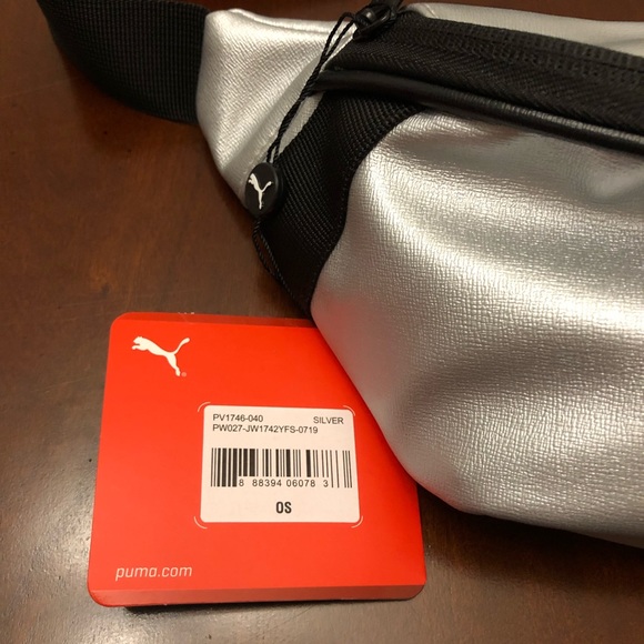 Puma Royale PU New With Tag Hipster Silver Fanny Pack - Picture 16 of 16